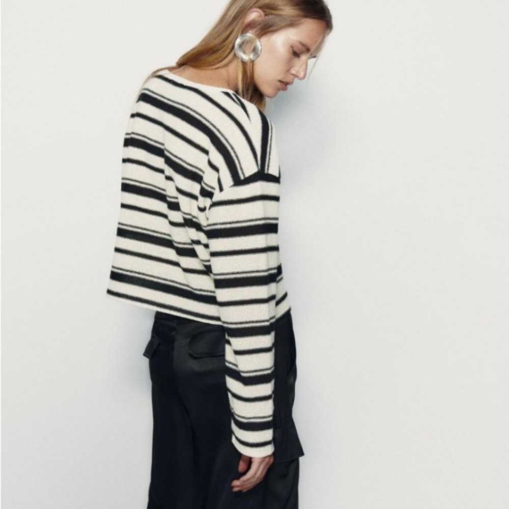 Zara Lightweight Sweater ~ Size Small ~ Black and Ivory Stripes